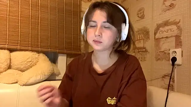 Snapshot of Tessa_Muse chatting on 11/30/25, 03:24 Tessa Muse online show from 11/30/25, 03:24