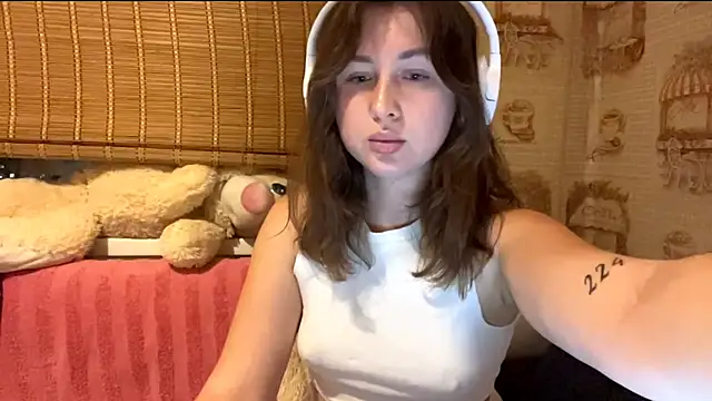 Snapshot of Tessa_Muse chatting on 12/02/25, 03:47 Tessa Muse online show from 12/02/25, 03:47