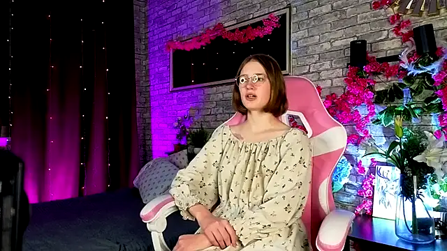 Mia Mooore online show from 12/01/25, 02:07