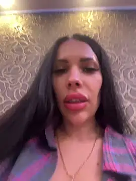 Snapshot of Sweet_little_gir chatting on 01/14/26, 08:34 Sweet little gir online show from 01/14/26, 08:34