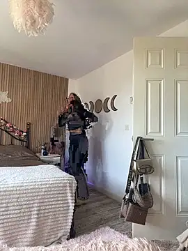 Lolaxox  online show from 03/21/26, 04:00