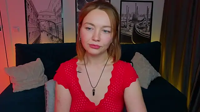 PaigeHalliwell  online show from 11/28/25, 04:18