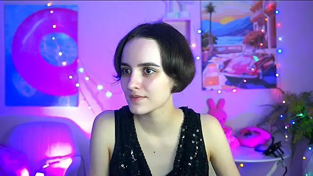 KateWillows online show from 11/29/25, 12:16