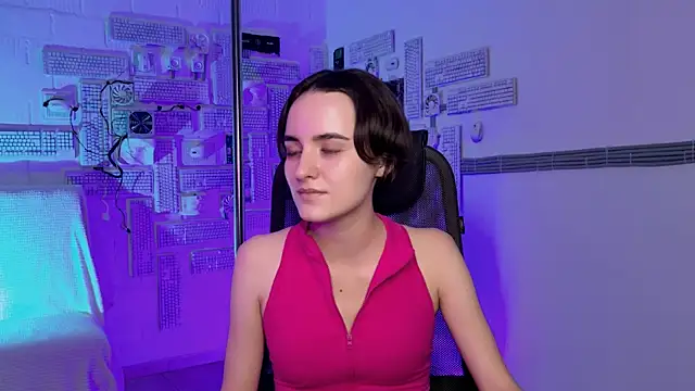 KateWillows online show from 11/30/25, 08:26