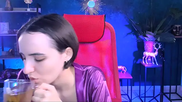 KateWillows online show from 01/14/26, 05:00