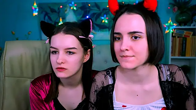 KateWillows online show from 04/11/26, 04:31