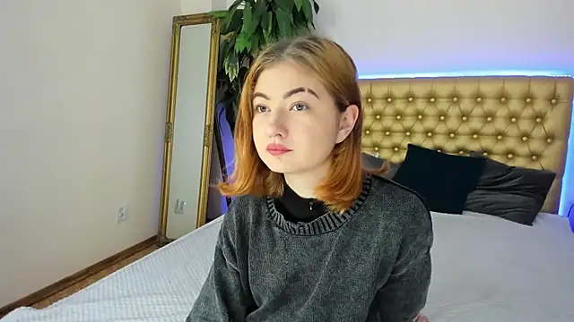 KristineGloww online show from 12/01/25, 07:53