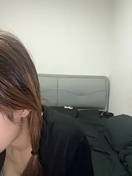 xiaohui660 online show from 12/02/25, 11:45