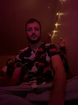 Snapshot of Grek32X chatting on 11/30/25, 10:32 Grek32X online show from 11/30/25, 10:32