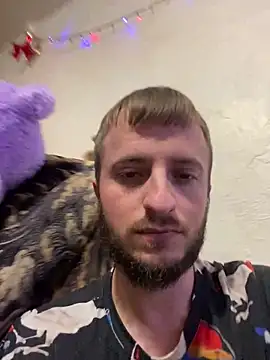 Snapshot of Grek32X chatting on 11/28/25, 01:44 Grek32X online show from 11/28/25, 01:44