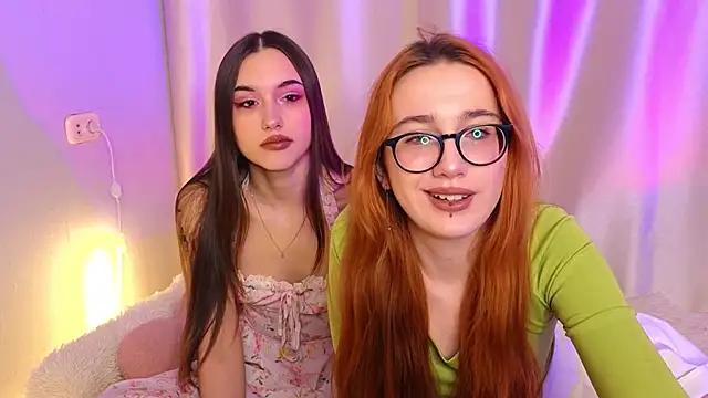 sunny luna online show from 11/30/25, 05:03