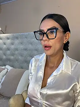 Snapshot of SofhiaTaylor chatting on 01/16/26, 10:14 SofhiaTaylor online show from 01/16/26, 10:14