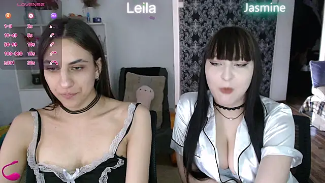 Snapshot of JasmineAdamss chatting on 03/26/26, 10:35 JasmineAdamss online show from 03/26/26, 10:35