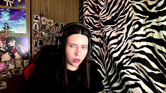 AngeliqueSulima online show from 12/02/25, 01:13