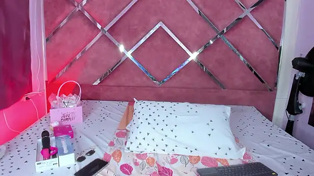 MeganDangelo online show from 02/10/26, 09:36