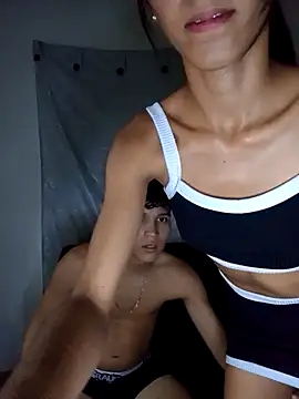 loveof twolove2 online show from 11/30/25, 09:37