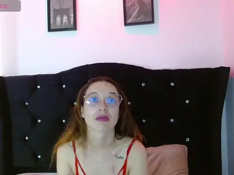 Snapshot of Valeryy_rosse69 chatting on 12/01/25, 12:17 Valeryy rosse69 online show from 12/01/25, 12:17