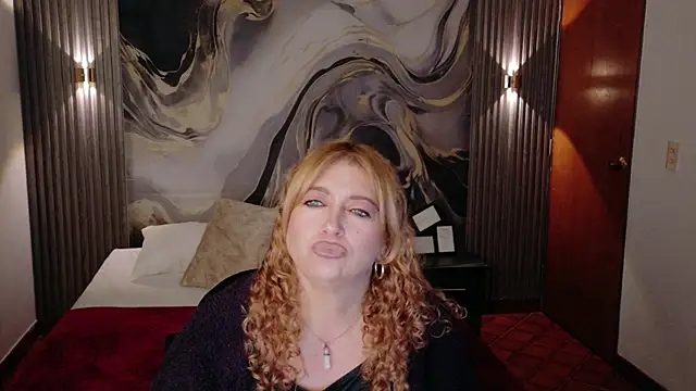 MilfArlet online show from 02/18/26, 01:18