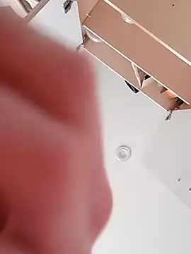 FreeRich online show from 12/23/25, 04:34