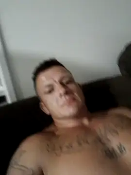 Snapshot of cumplaywitme1991 chatting on 12/19/25, 03:58 cumplaywitme1991 online show from 12/19/25, 03:58