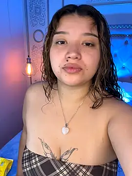 Snapshot of honny_blaice chatting on 12/04/25, 12:04 honny blaice online show from 12/04/25, 12:04