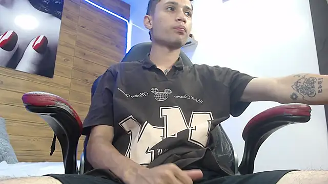 LucassSmith11 online show from 03/11/26, 08:14