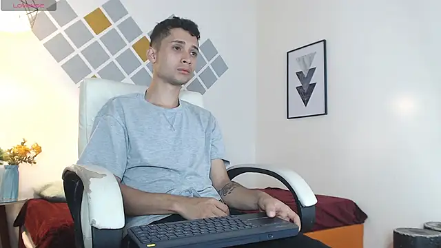 Snapshot of LucassSmith11 chatting on 02/14/26, 06:52 LucassSmith11 online show from 02/14/26, 06:52