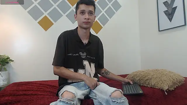 Snapshot of LucassSmith11 chatting on 02/28/26, 07:24 LucassSmith11 online show from 02/28/26, 07:24