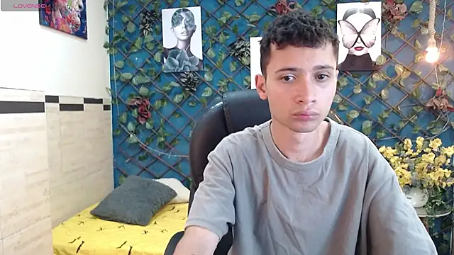Snapshot of LucassSmith11 chatting on 06/15/26, 01:11 LucassSmith11 online show from 06/15/26, 01:11
