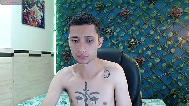 LucassSmith11 online show from 04/19/26, 08:04