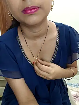 Snapshot of RESHMA01 chatting on 03/27/26, 06:44 RESHMA01 online show from 03/27/26, 06:44
