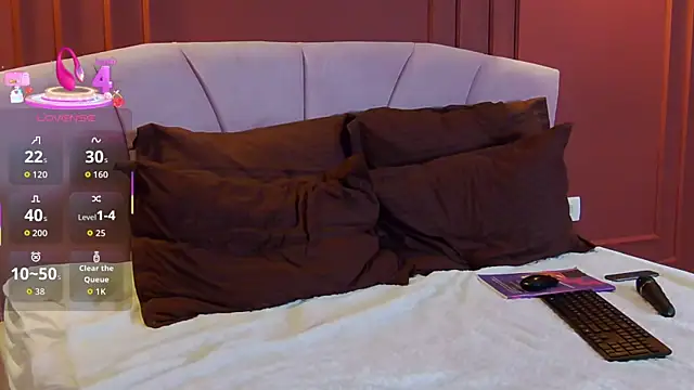 Snapshot of OliviaMazee chatting on 11/29/25, 07:25 OliviaMazee online show from 11/29/25, 07:25