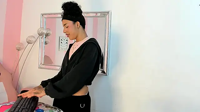 Amaia Monroe online show from 02/17/26, 04:10