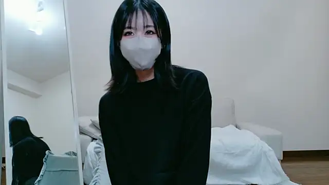 Emiri-jpn online show from 03/05/26, 10:12