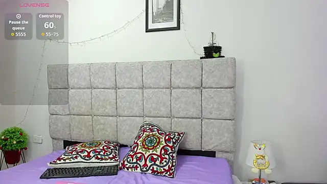 sofiia smith  online show from 12/21/25, 10:10