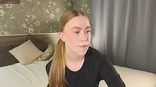 Lolly Kittyy online show from 12/01/25, 01:12