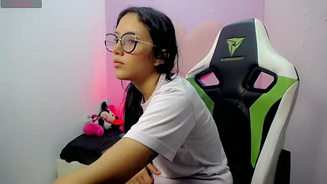 Mishell hot  online show from 12/03/25, 08:30