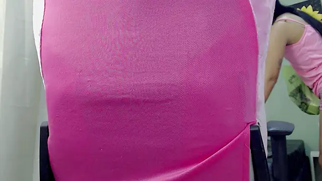 Mishell hot  online show from 01/12/26, 07:42