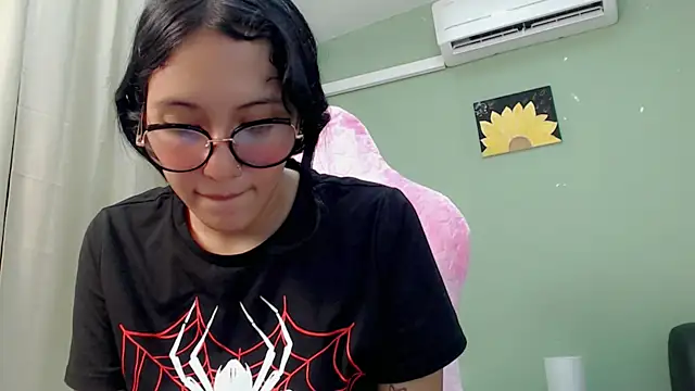 Mishell hot  online show from 01/08/26, 10:38