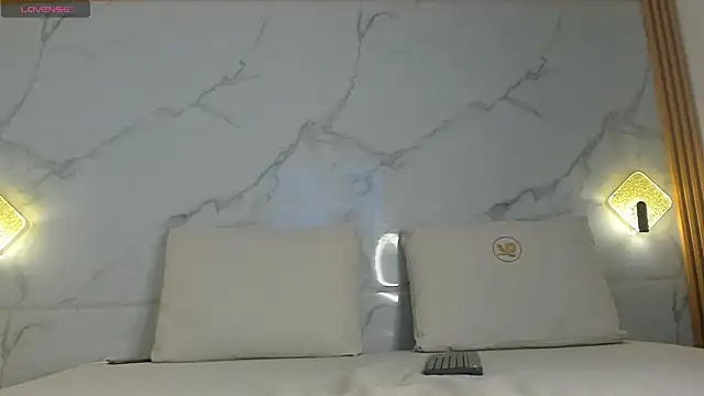 ayla velt online show from 04/14/26, 07:41