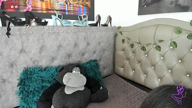 Melody Prescott online show from 02/03/26, 01:38