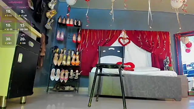 Snapshot of AnitaDuque chatting on 02/19/26, 04:20 AnitaDuque online show from 02/19/26, 04:20