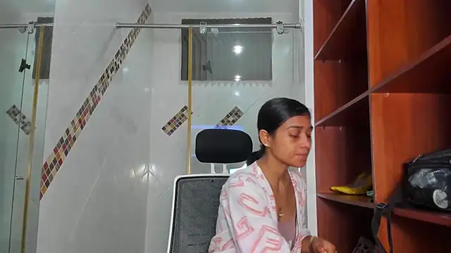 AnitaDuque online show from 12/20/25, 11:18