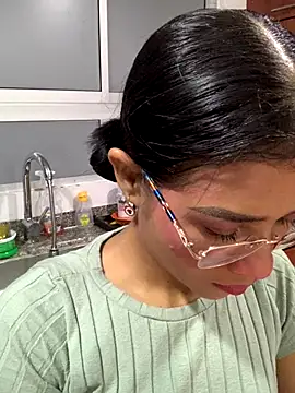 AnitaDuque online show from 12/14/25, 12:50