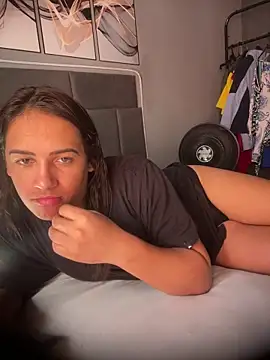 larysinha online show from 04/14/26, 05:29