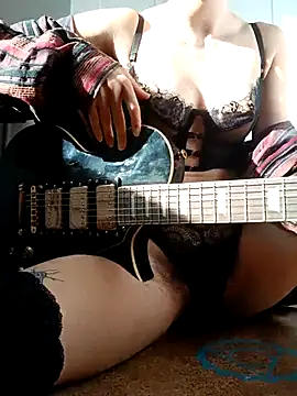 AuroraAya online show from 11/30/25, 11:55