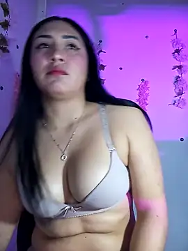 Emy cutee online show from 03/19/26, 01:00