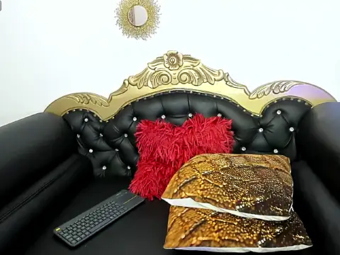cristal millers online show from 06/05/26, 08:03
