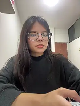 omifresita online show from 06/19/26, 01:50