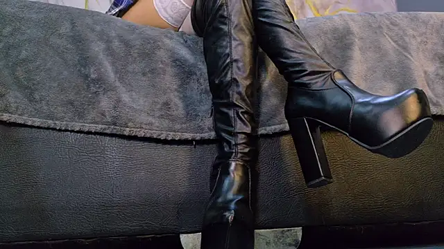 MilaDeRoux online show from 03/01/26, 03:39